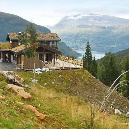 Sleeps 10 Stryn